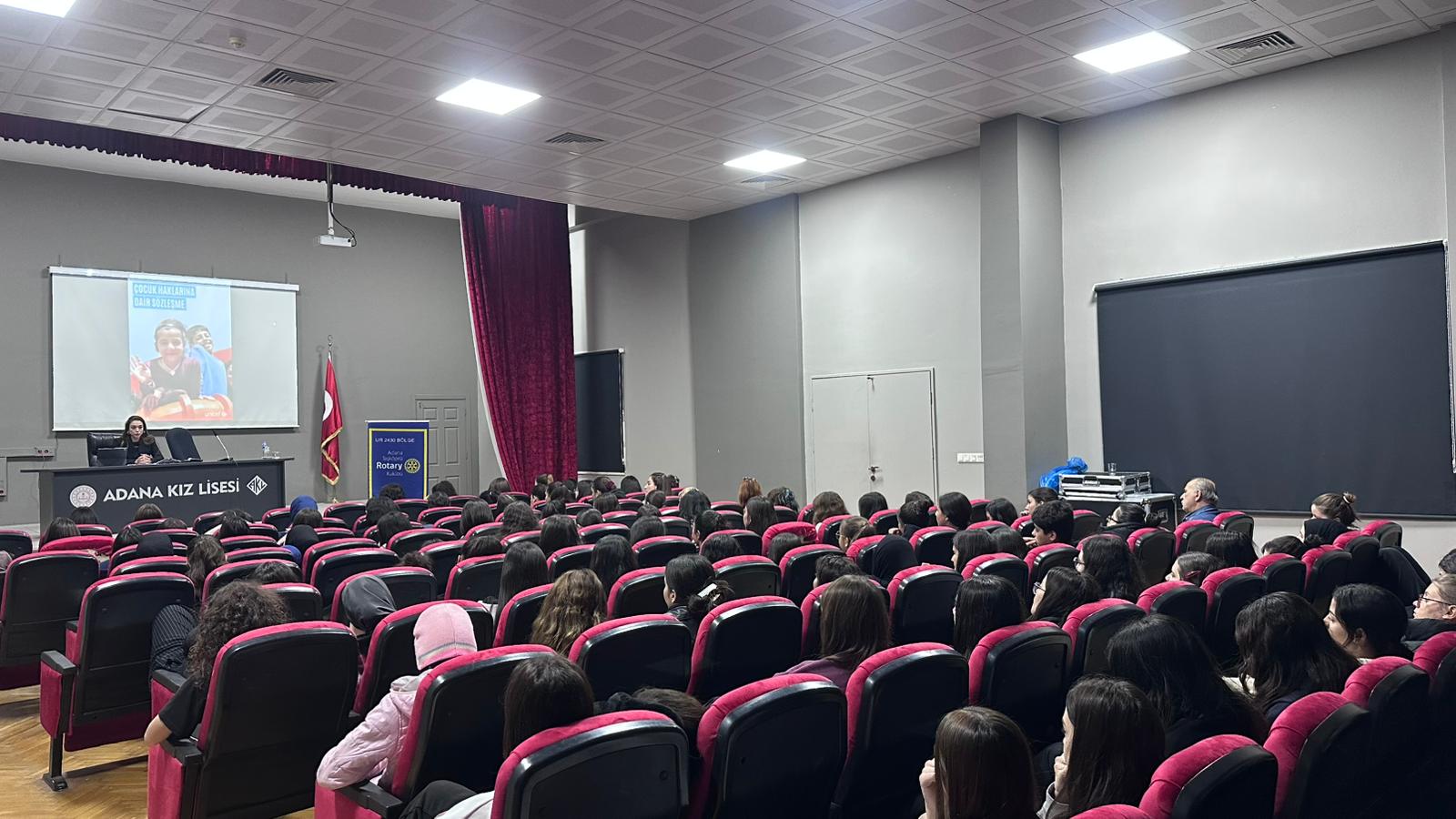 Adana Taşköprü Rotary Kulübü Çocuk Hakları ve Akran Zorbalığı Projesi