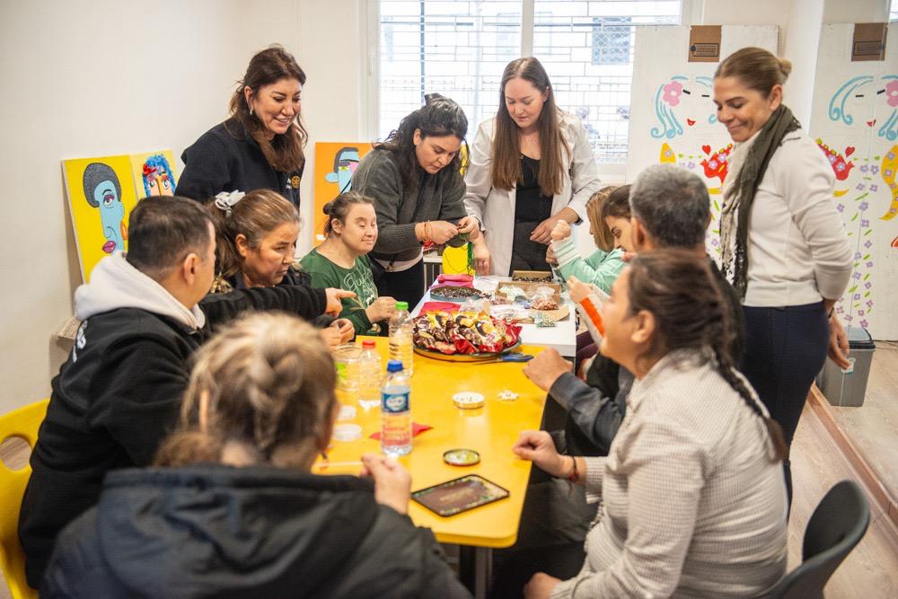 Akdeniz Rotary Kulübü Olarak ZİÇEV ' le birlikye Yılbaşı Pazarı Etkinliği