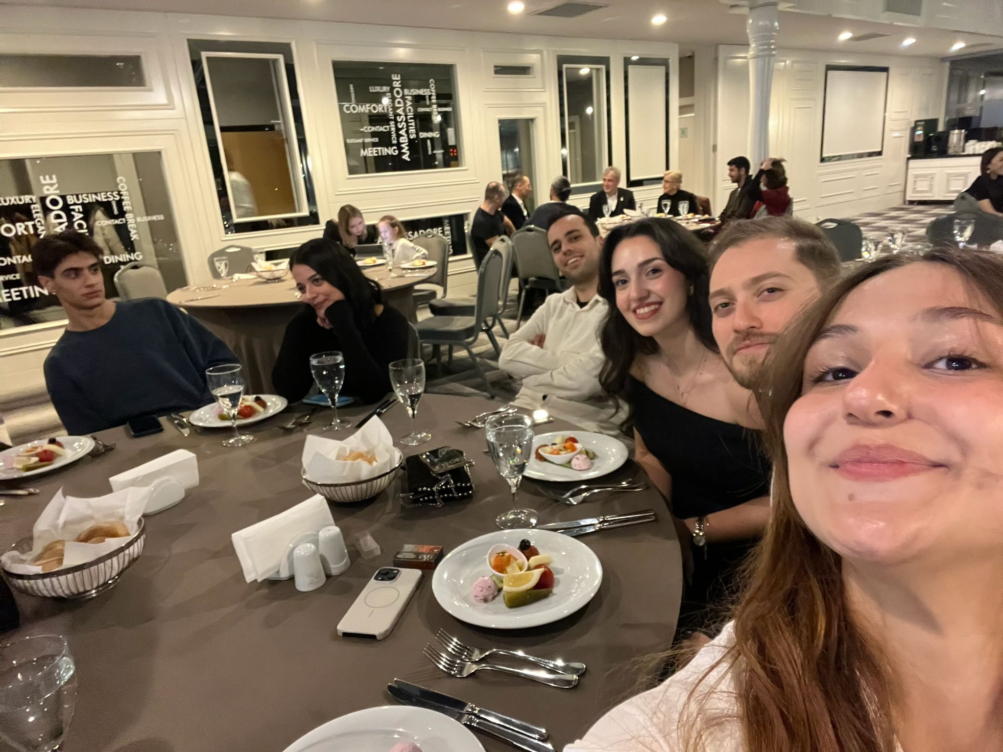 ANTALYA OLİMPOS RK'NÜN RYLA ÖĞRENCİ KATILIMININ EŞLER KOMİTESİNİN DESTEĞİ İLE OLMASI