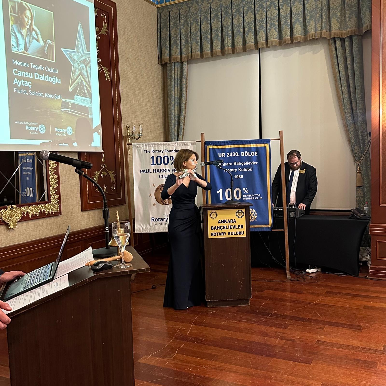 Meslek Teşvik Ödülü Takdimi