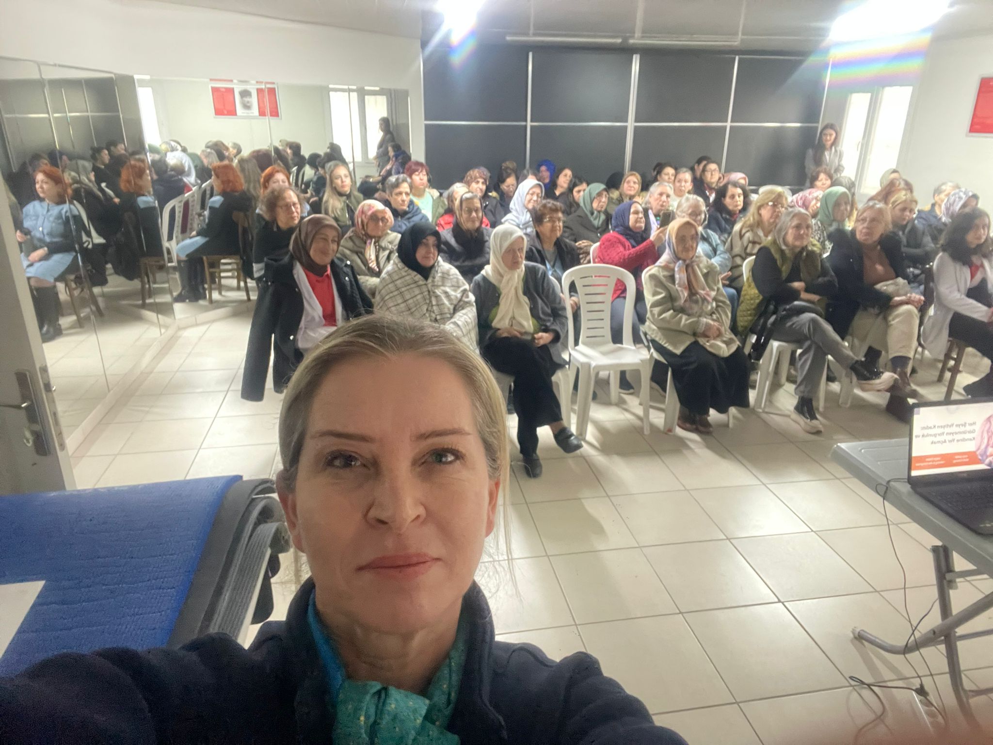 HER ŞEYE YETİŞEN KADIN