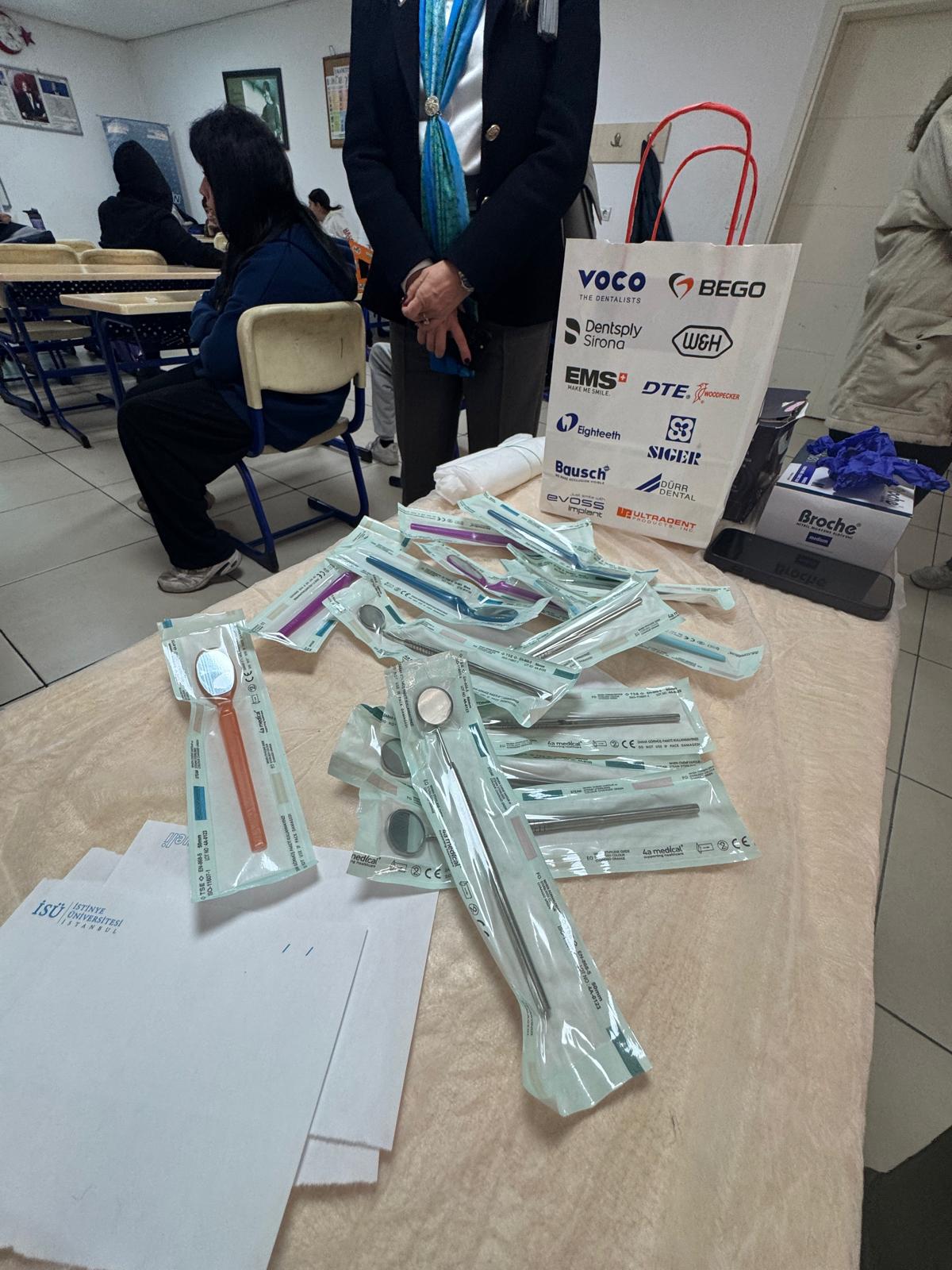 ANTALYA OLİMPOS RK TOPLUM BİRLİĞİ'NDE DİŞ TARAMASI VE TEDAVİ İMKANI SAĞLANMASI