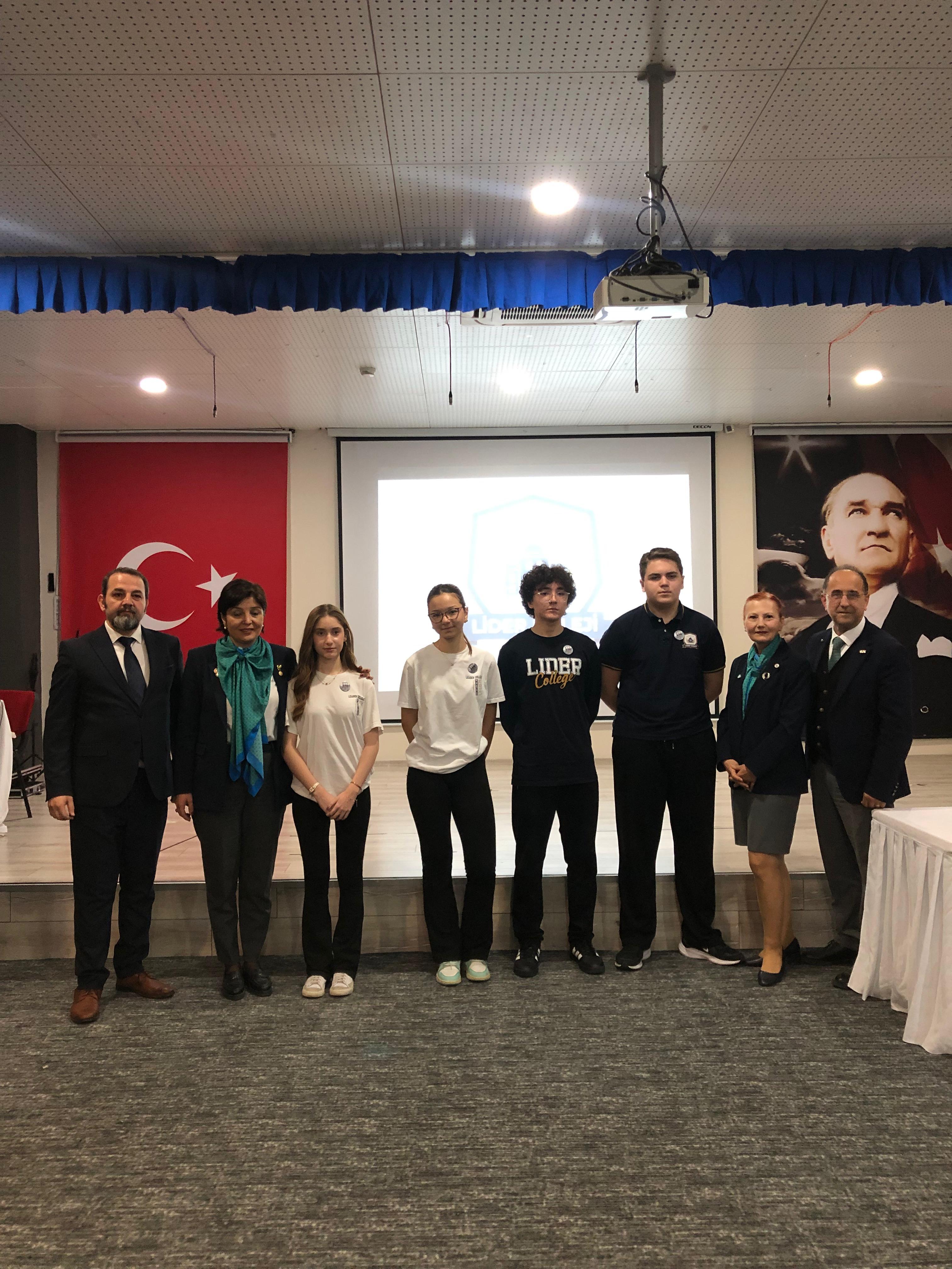 Akran Arabulucu- Barış Yapıcı Liderler