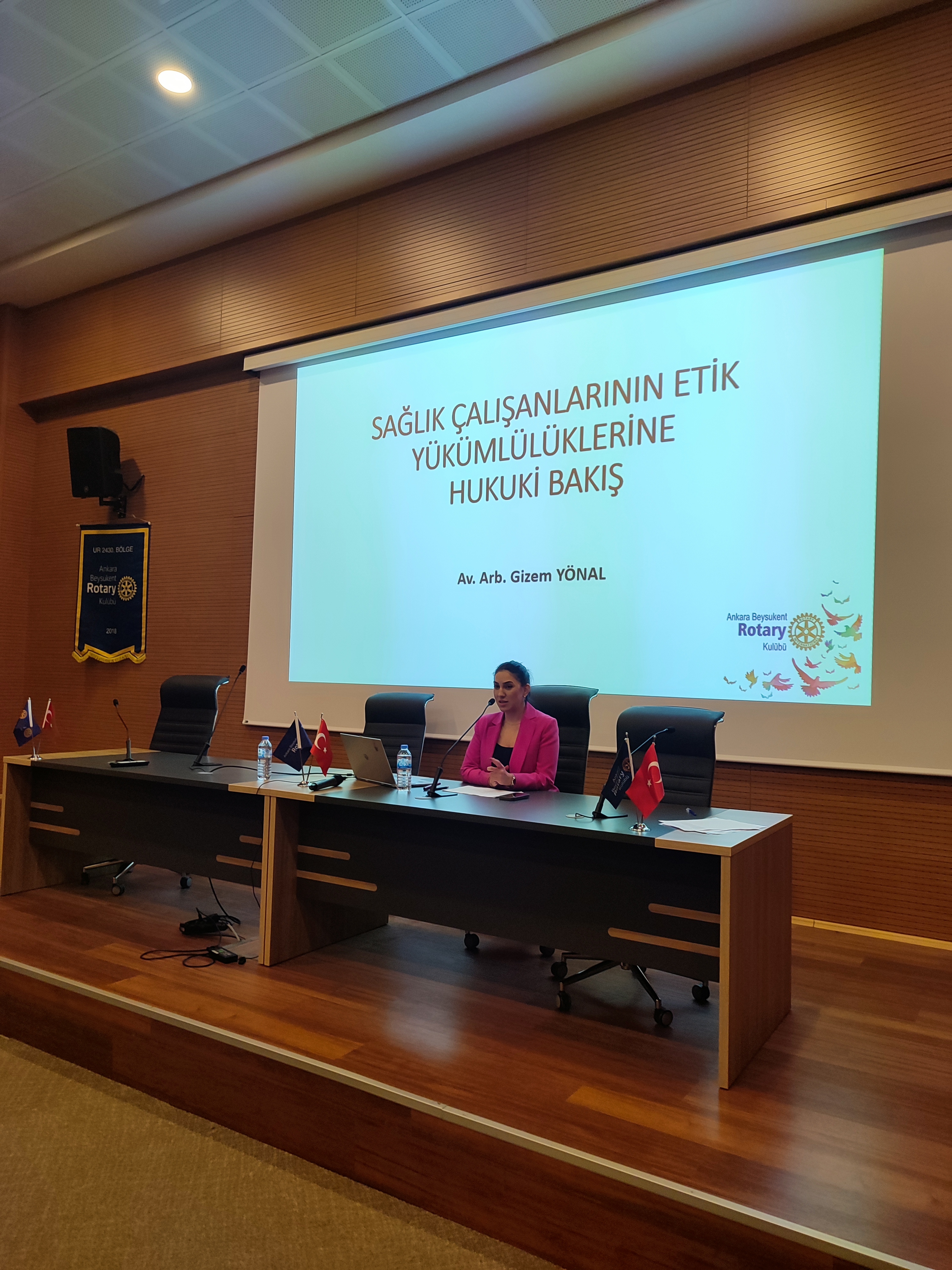 Genç Diş Hekimlerine Meslek Etiği Semineri