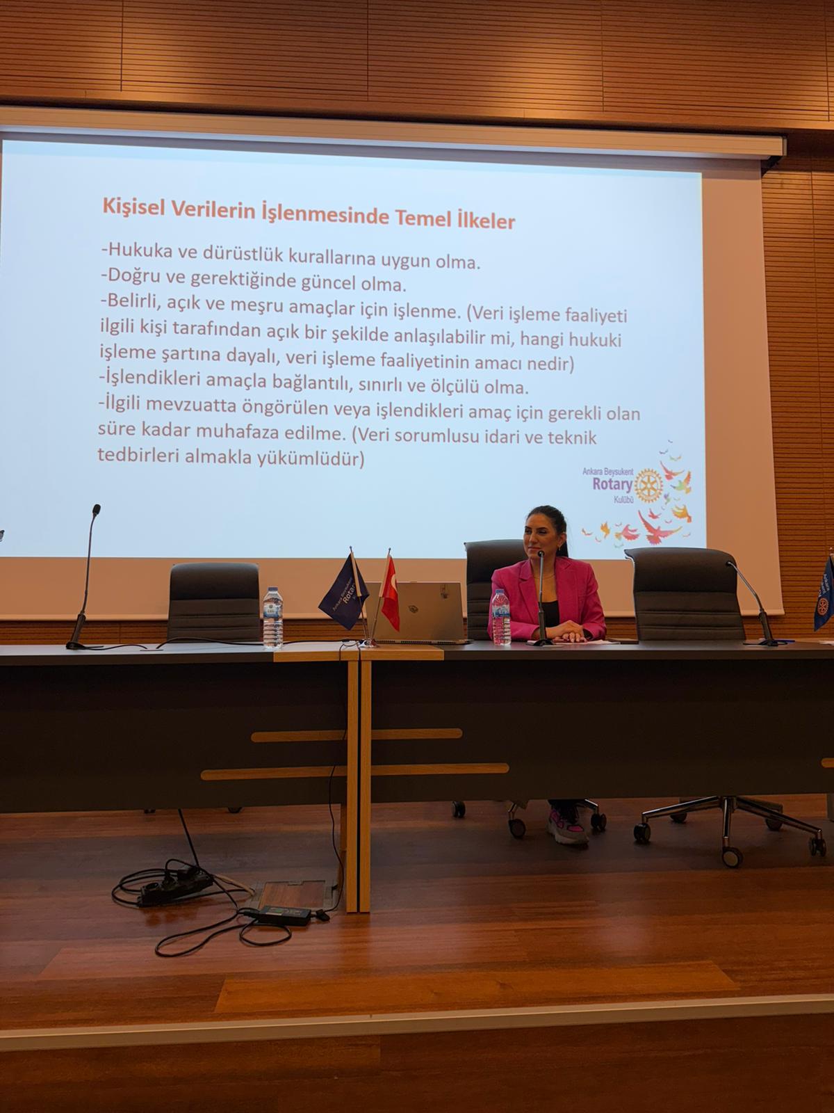 Genç Diş Hekimlerine Meslek Etiği Semineri