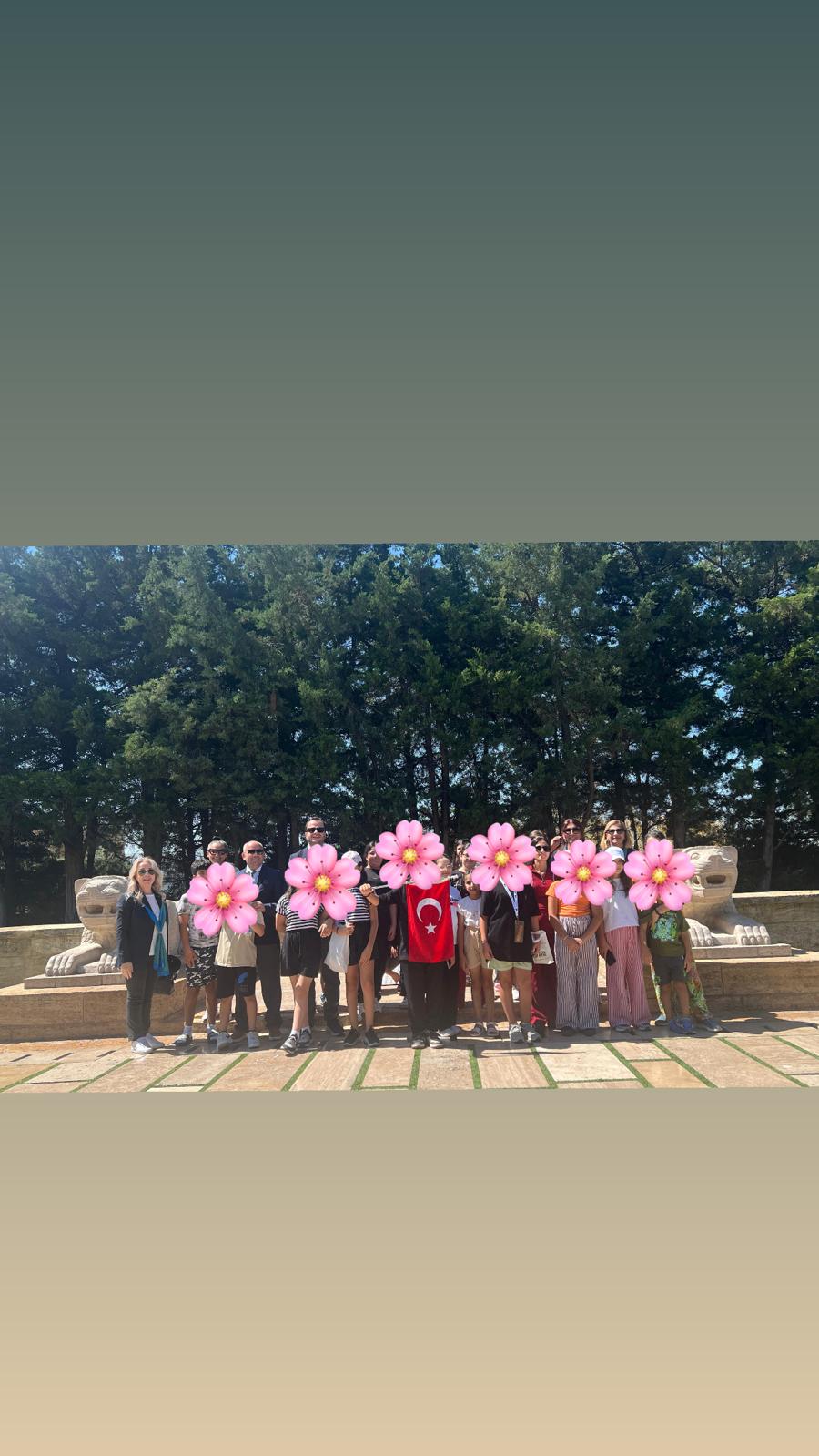 Akdeniz Rotary Kulübü Ruh Sağlığı Kapsamında Deprem Bölgesinde Gerçekleştirilen Projesi