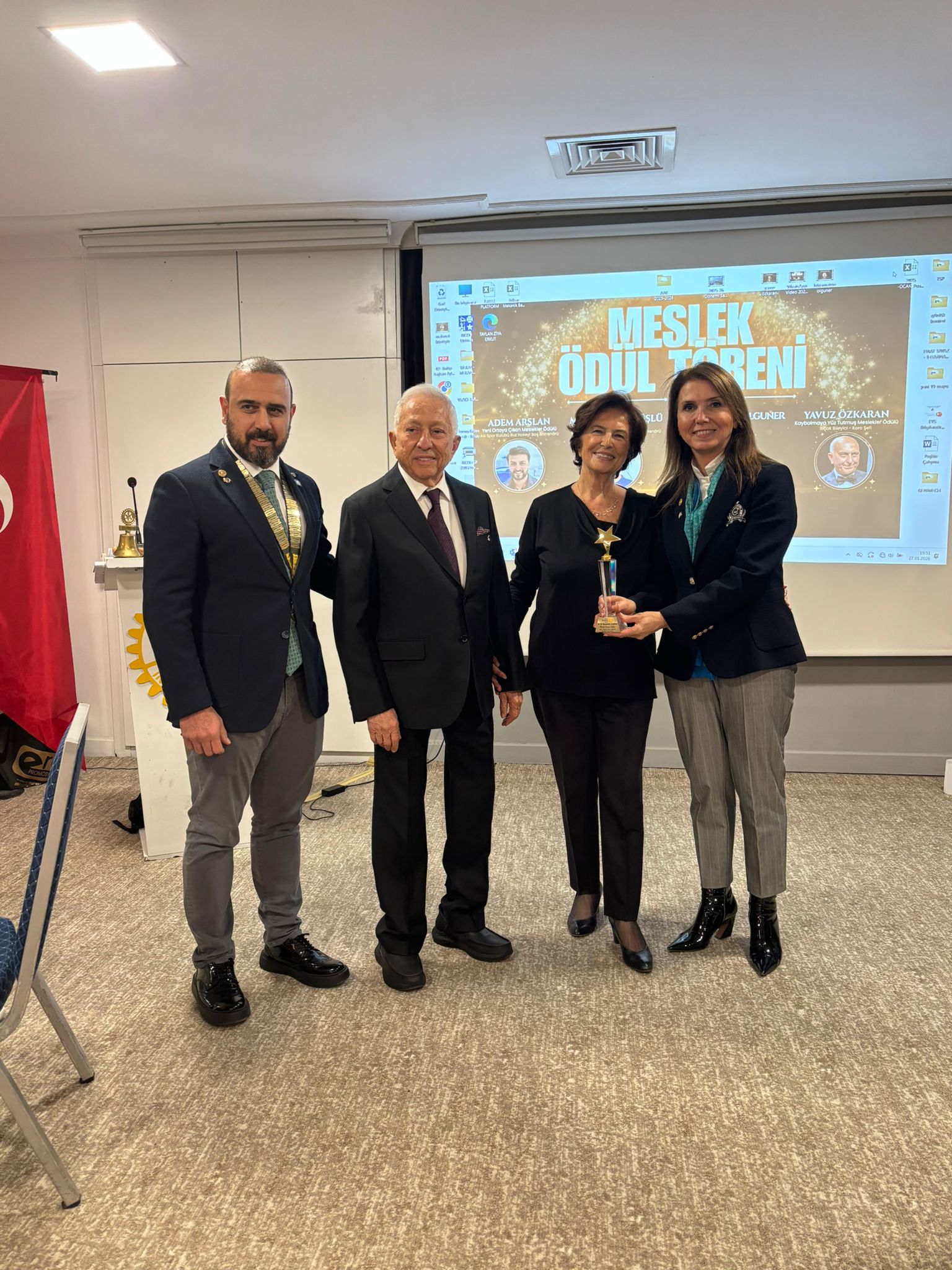 MESLEK HİZMETLERİ ÖDÜL TÖRENİ