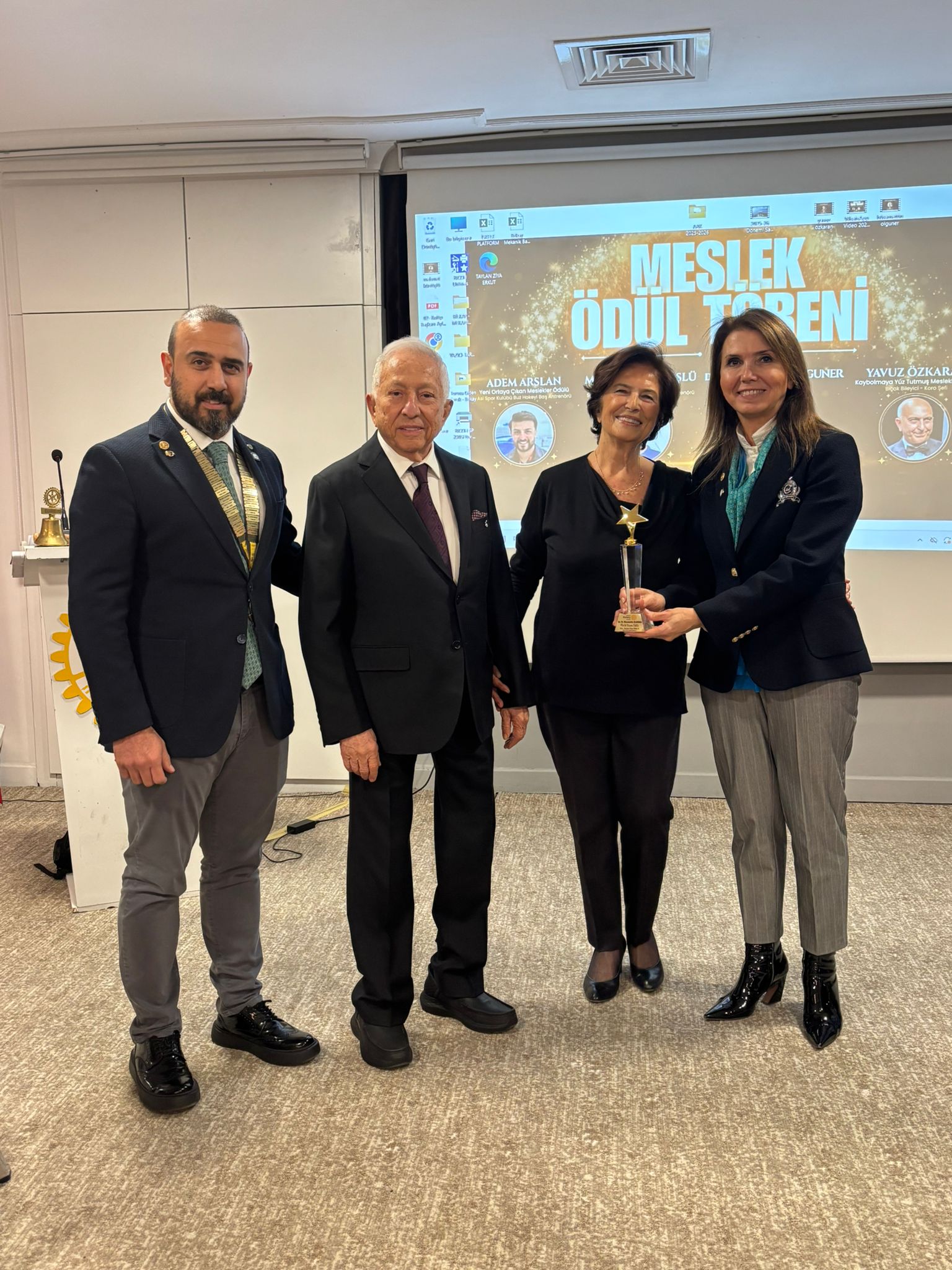 MESLEK HİZMETLERİ ÖDÜL TÖRENİ