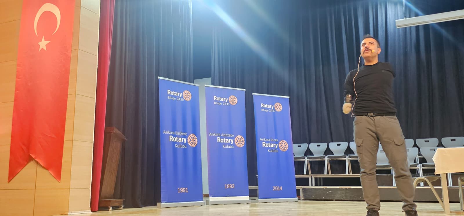 SINIRLARIN ÖTESİNDE KARİYER YOLCULUĞU