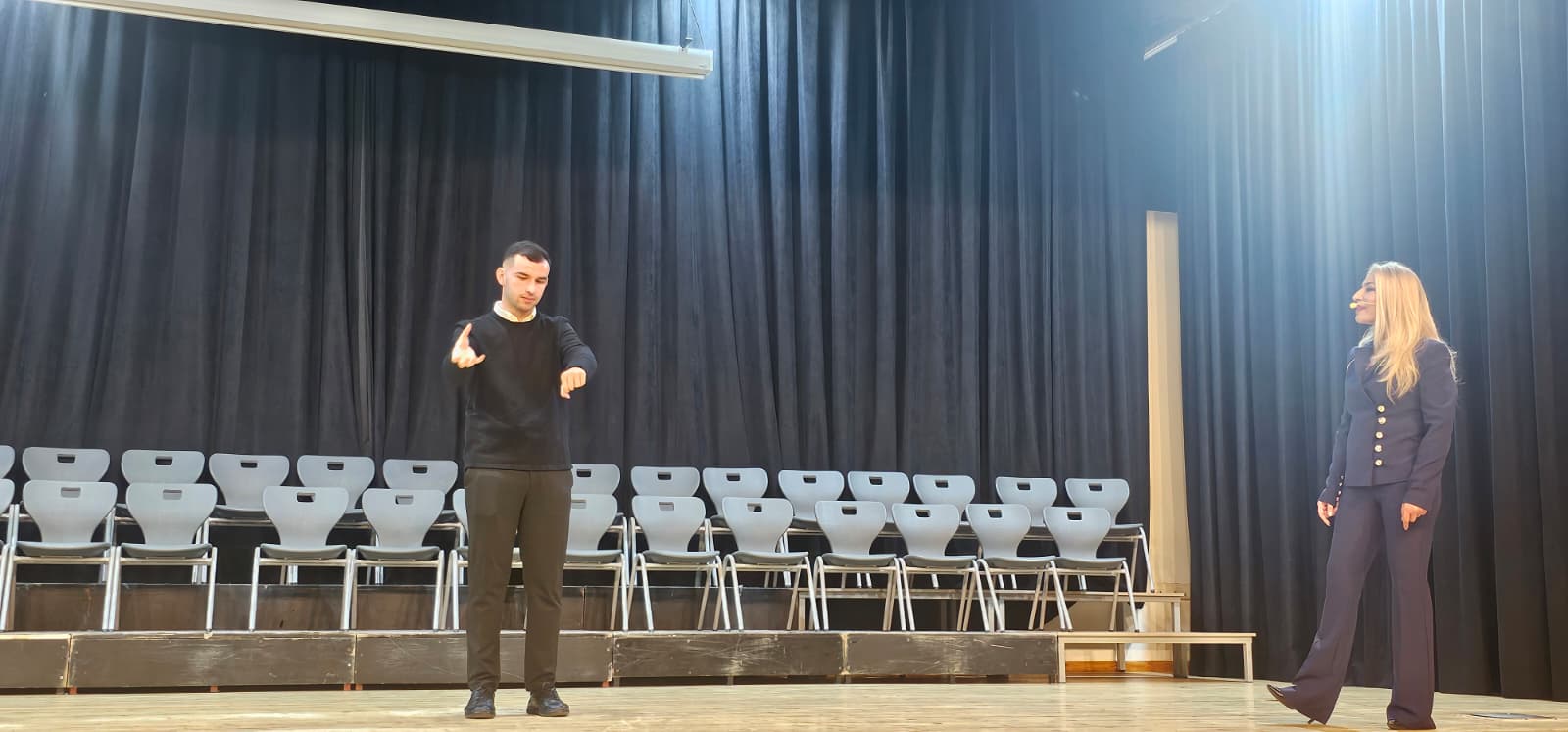 SINIRLARIN ÖTESİNDE KARİYER YOLCULUĞU