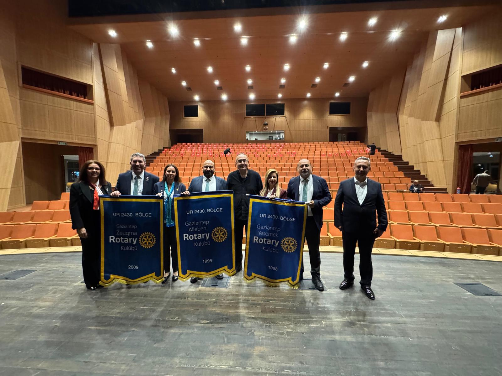 Cumhuriyet ve Atatürk