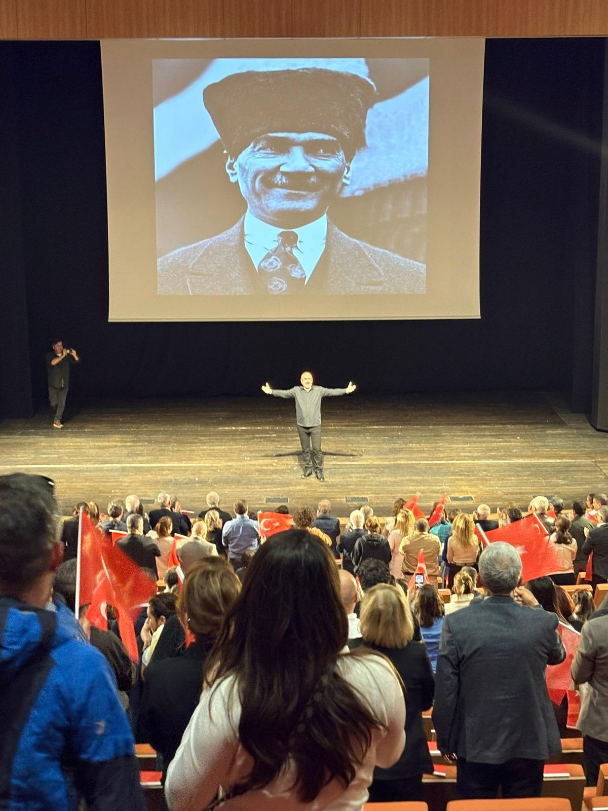 Cumhuriyet ve Atatürk