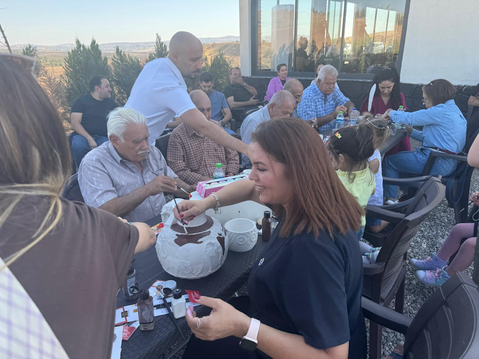 Alleben rotaract klübü ile yaşlı bakım evinden gelen misafirleri at çiftliğinde ağırladık