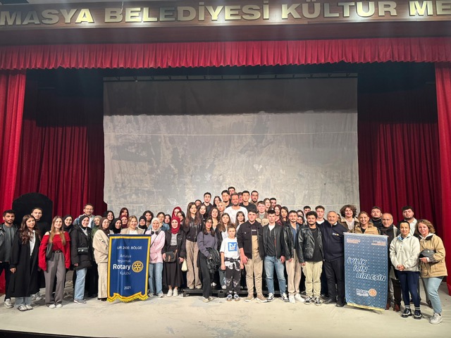 Gençlerimizi Sanatla Buluşturuyoruz