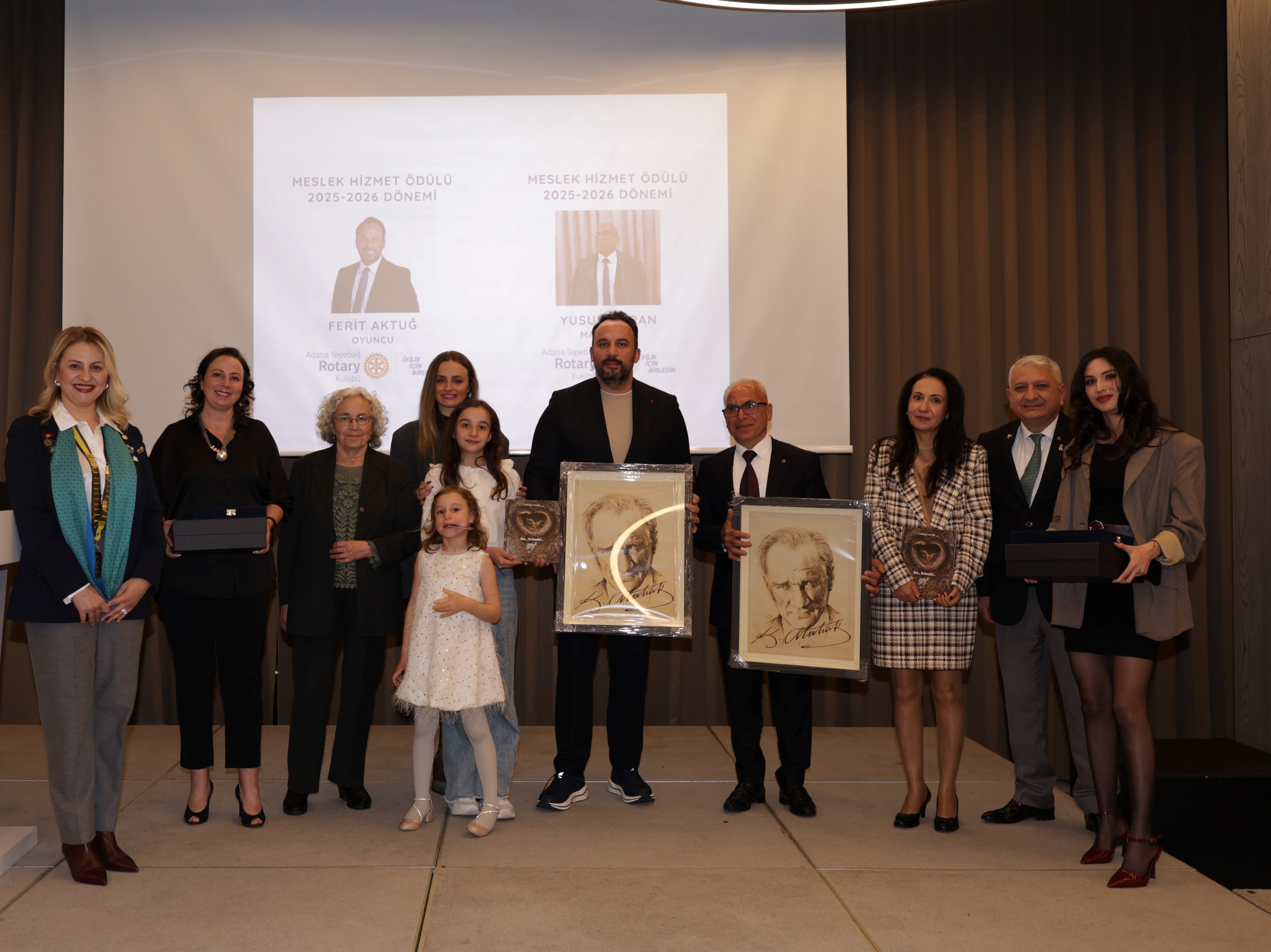 Adana Tepebağ Rotary Kulübünün bu yıl “Meslek Hizmet Ödülleri” oyuncu Ferit Aktuğ ve marangoz Yusuf Duran’a verildi.