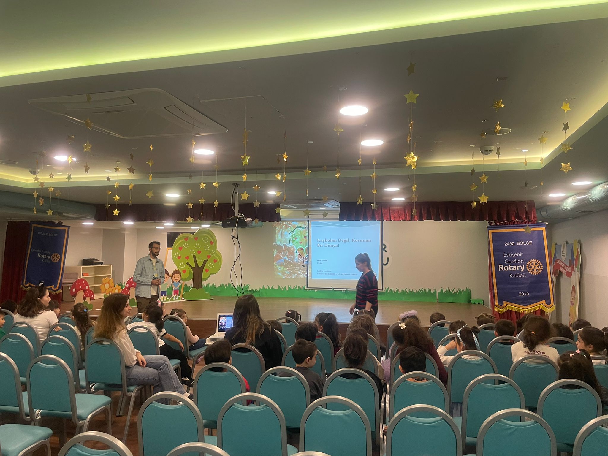 Rotaract Kulüpleri ile ortak seminer Nesli Tükenen Canlılar
