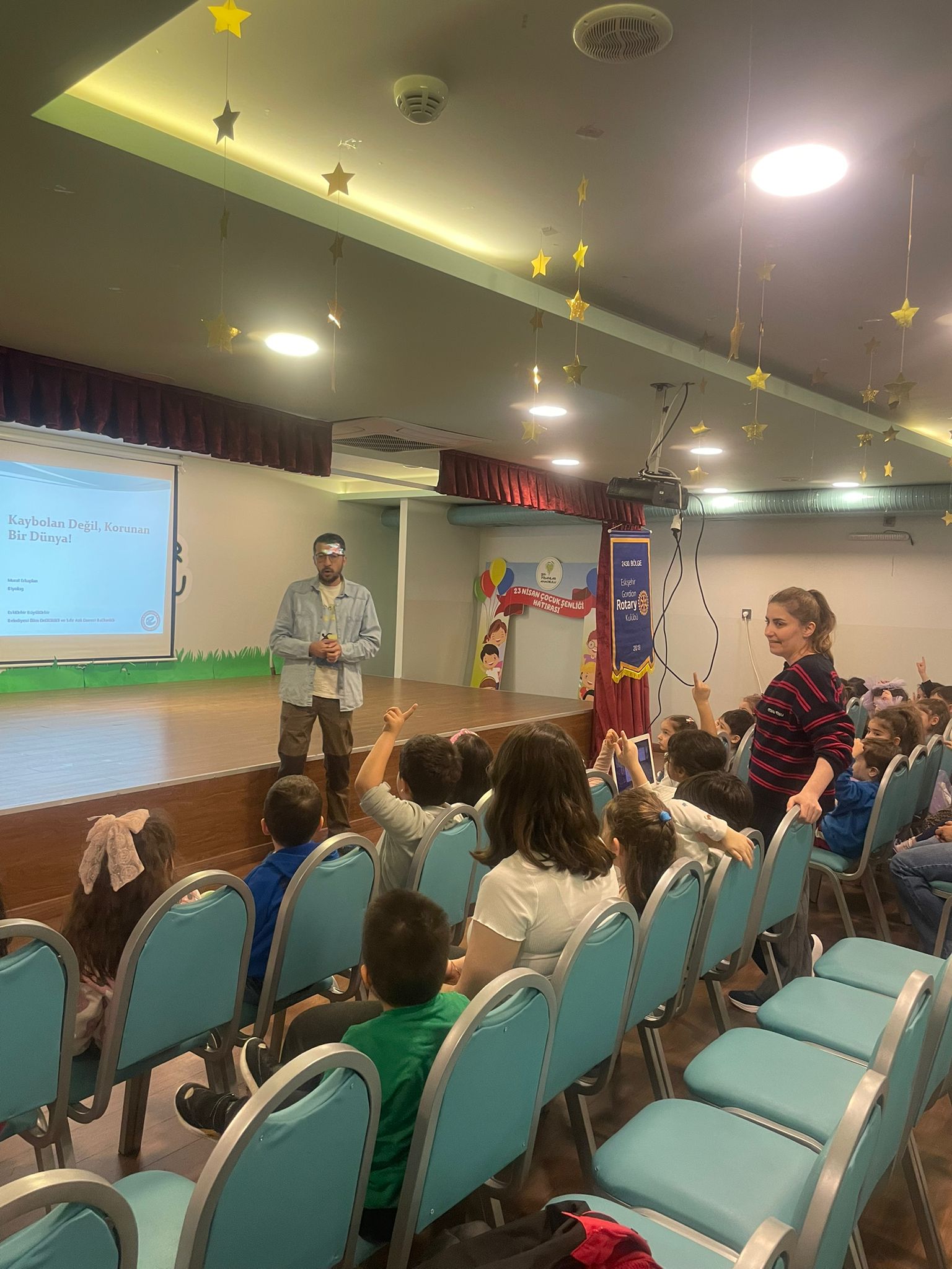 Rotaract Kulüpleri ile ortak seminer Nesli Tükenen Canlılar