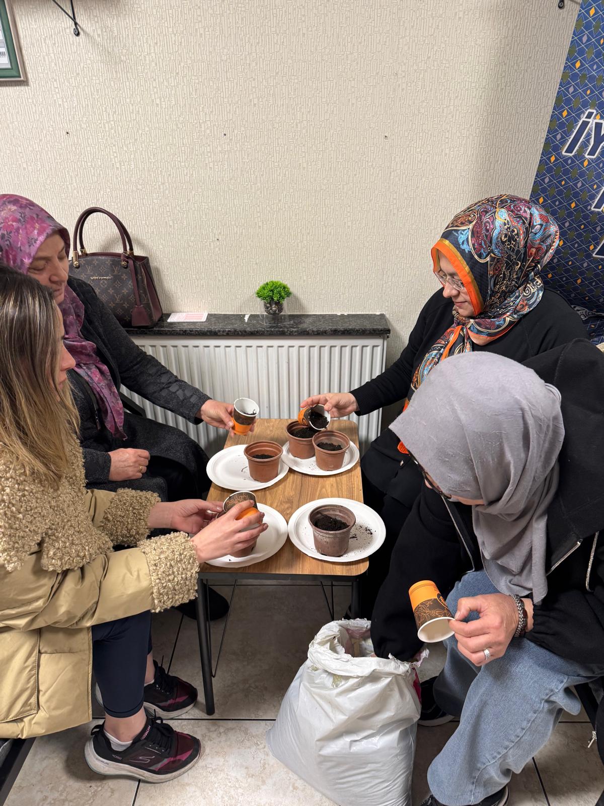 Ata Tohum Projesi Kapsamında Domates Ekimi Etkinliği