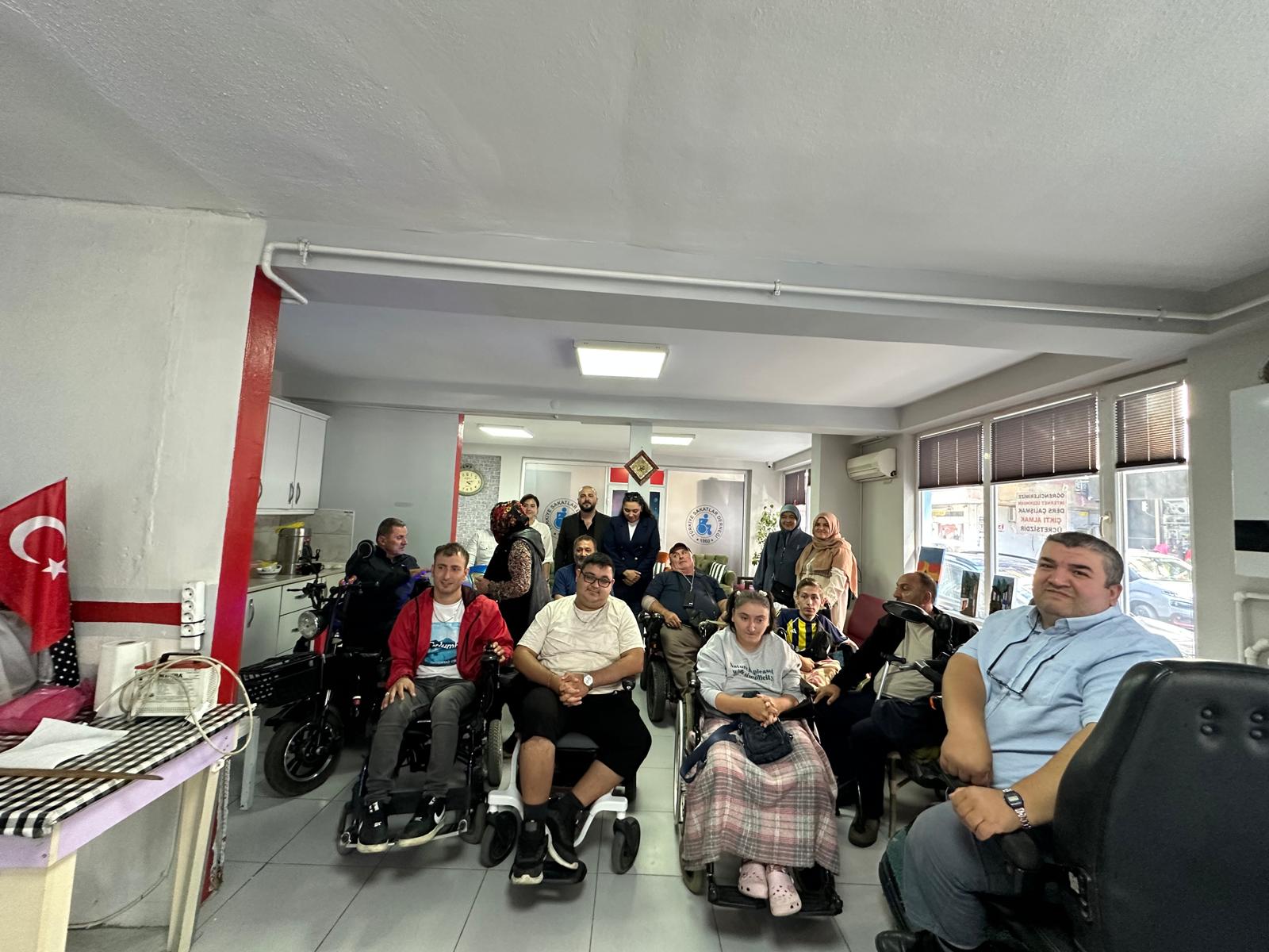 Engelli Bireylerle Münazara