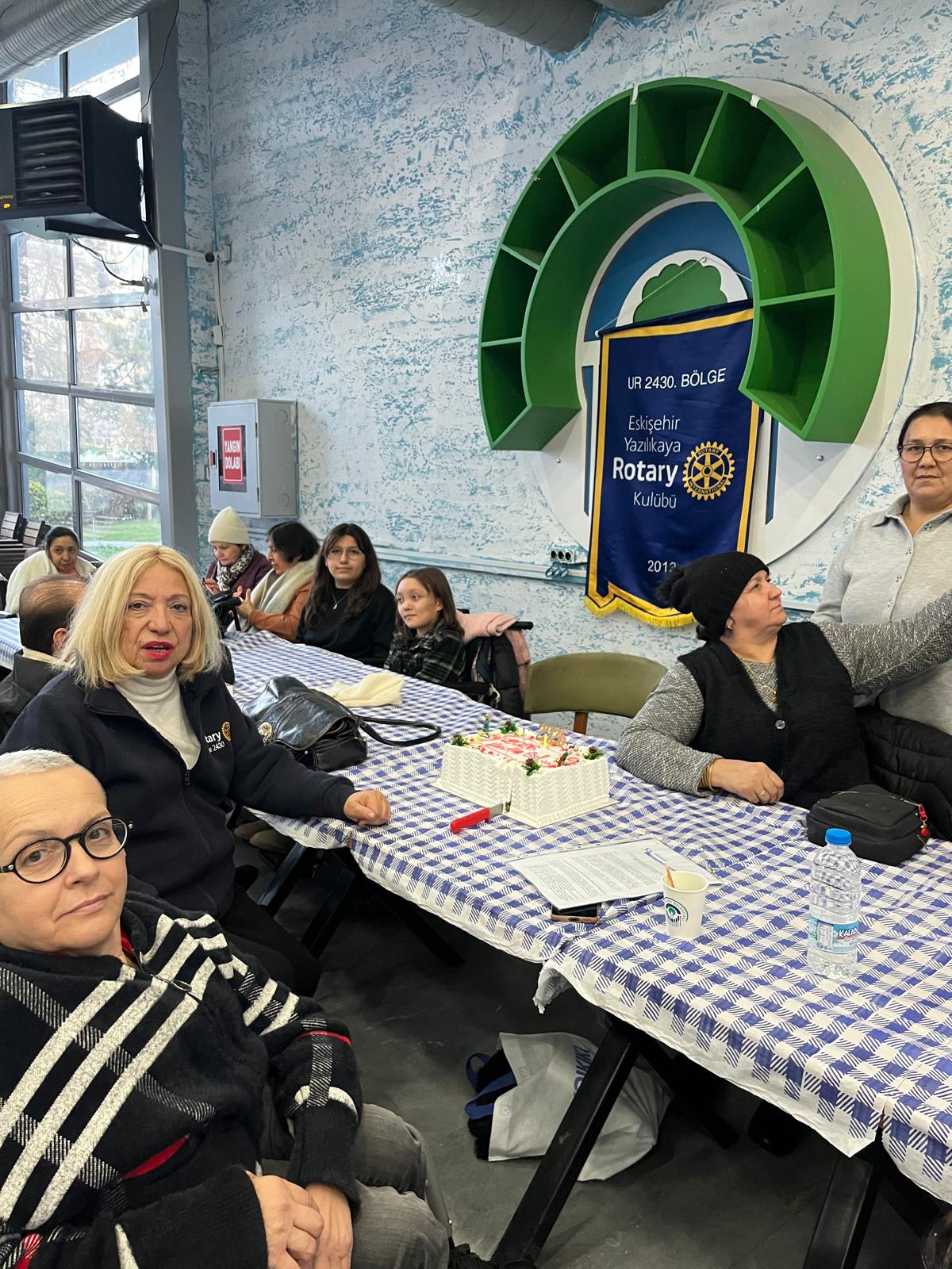 Engeli olan bireylere yönelik bir sanat dalında en az 10 kişilik kurs açmak