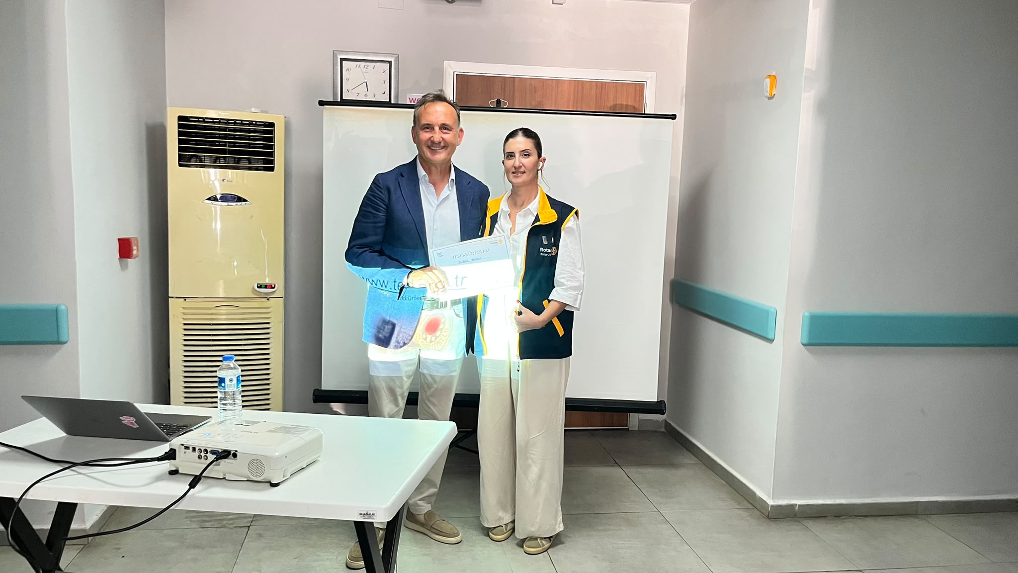 Adana 5 Ocak Rotary Kulübü Sağlık ve Eğitimi Aynı Çatıda Buluşturdu