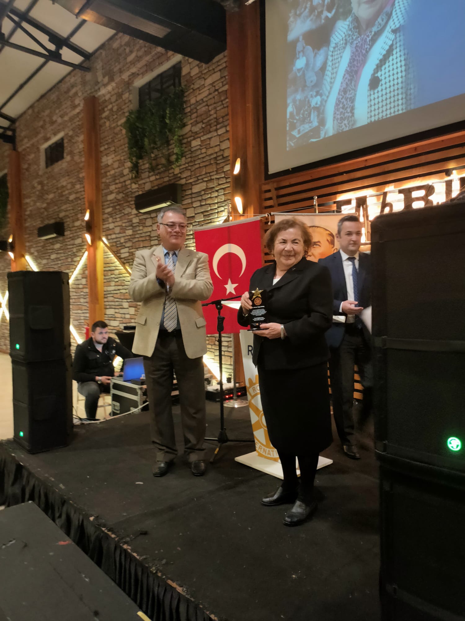 KDZ.EREĞLİ ROTARY KULÜBÜ MESLEK HİZMET ÖDÜL TÖRENİ GERÇEKLEŞTİRİLDİ