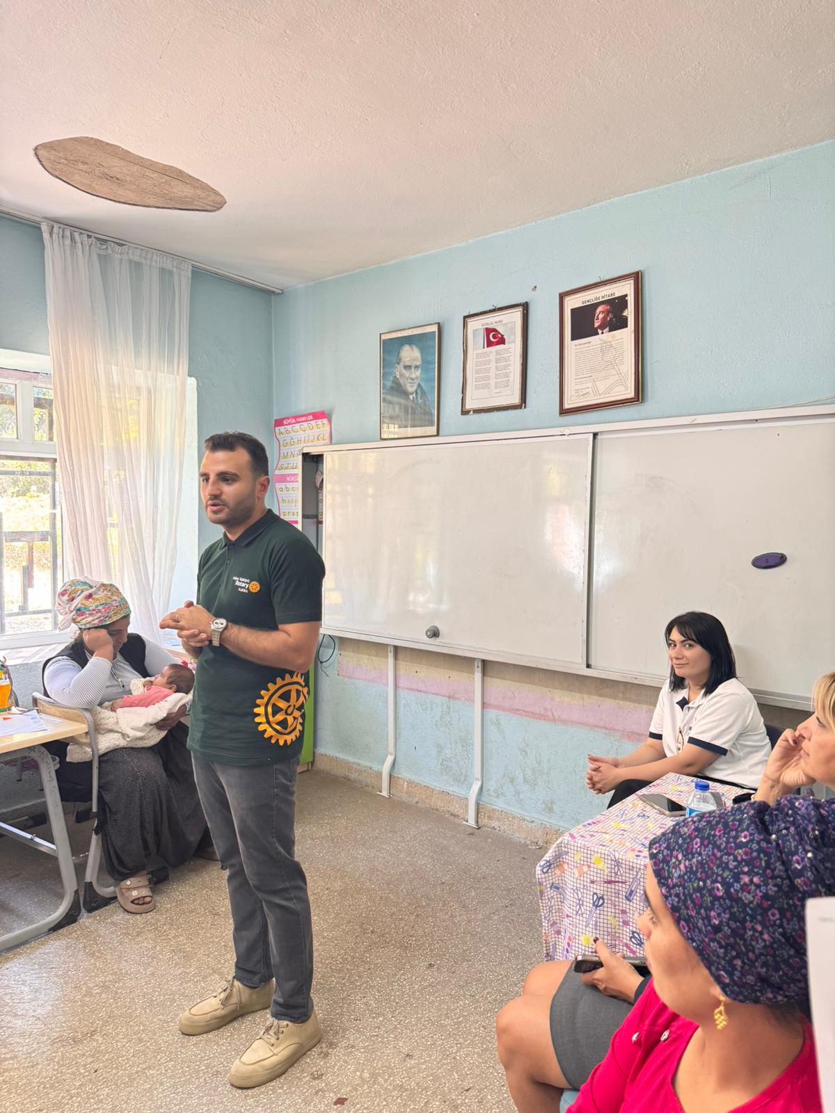 DEPREM BÖLGESİ YEŞİLYURT KÖY OKULU VELİLERİ İÇİN RUH SAĞLIĞI DESTEĞİ