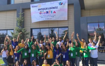 ORDU ROTARY KULÜBÜ 111.RYLA SEMİNERİNE BİR ÖGRENCİ GÖNDEREK DESTEK VERDİ.