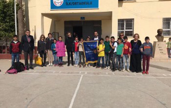 SEYHAN RK - INTERACT VE ROTARACT KULÜPLERİ İLE BİRLİKTE PEYAMİ SAFA İLKÖĞRETİM OKULUNUN BOYANMASI VE ÇEŞİTLİ İHTİYAÇLARININ GİDERİLMESİ