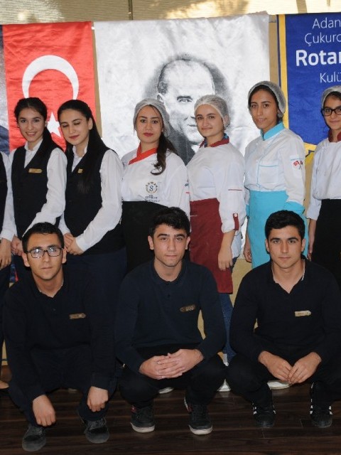 Çukurova Rotary Stajyerleri Seyhan Otel de Görevlerine Başladı