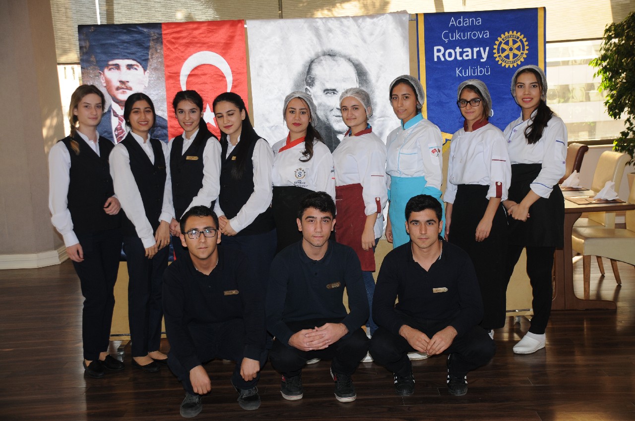 Çukurova Rotary Stajyerleri Seyhan Otel de Görevlerine Başladı