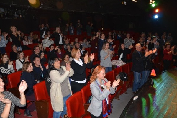 SAHNEDEN EĞİTİME DESTEK