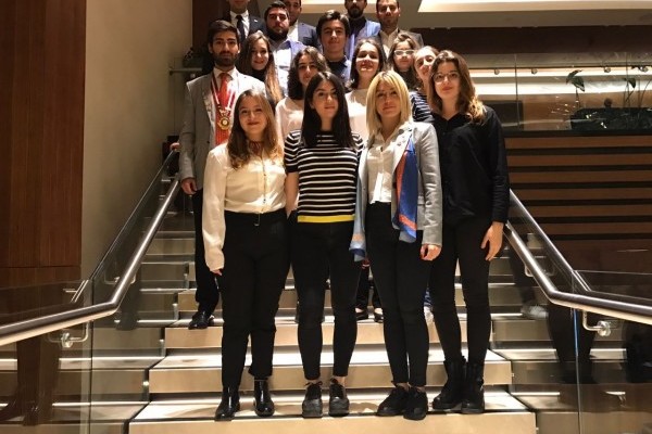 Çukurova Rotaract ve İnteract Üyeleri