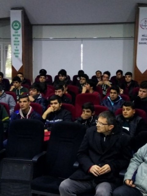Adana Motor Meslek Lisesinde "Ekoloji gözle Ağaç" semineri verdik