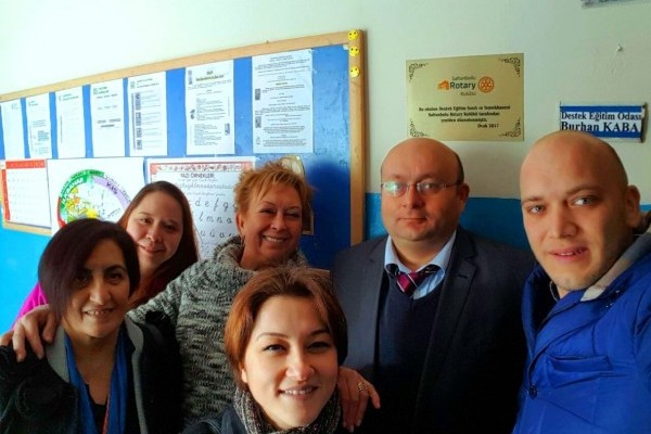 Bizim Bir Okulumuz Var