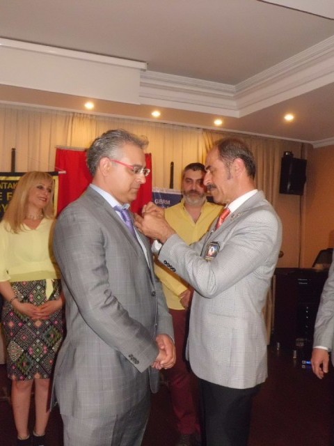 Antakya Defne Rotary Kulübü Yeni üye alım töreni düzenledik,Dr.Tolga Beydeş Kulübümüzün yeni üyesi oldu.