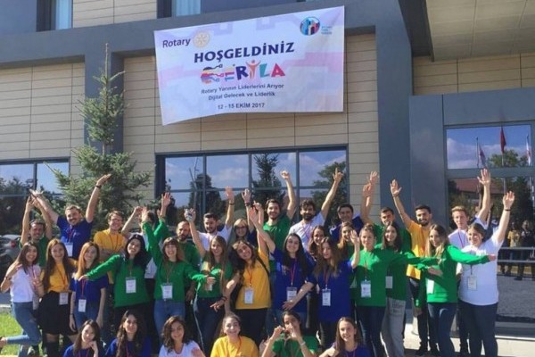 ORDU ROTARY KULÜBÜ 111.RYLA SEMİNERİNE BİR ÖGRENCİ GÖNDEREK DESTEK VERDİ.