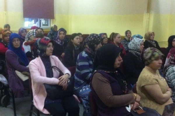 Atakum Rotary Kulübü Organizasyonunda düzenlenen "Meme Kanserinde Erken Tanı Hayat Kurtarır" eğitimi verildi