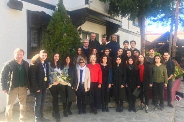 Koru Rotary Kulübü   bursiyerlerimiz , ailelerimiz ve  interactlarımız  ile  kahvaltı
