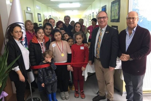 SAMSUN ROTARY KULÜBÜ OLARAK ZİÇEV ÖĞRENCİLERİNİN  RESİM SERGİSİ AÇILIŞI VE KUTLAMALARINI HEP BİRLİKTE GERÇEKLEŞTİRDİK.