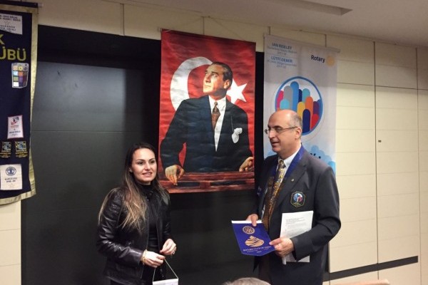 ORDU ROTARY KULÜBÜ İZMİR ALSANCAK ROTARY KULÜBÜ İLE BAYRAK DEĞİŞİMİ YAPTI