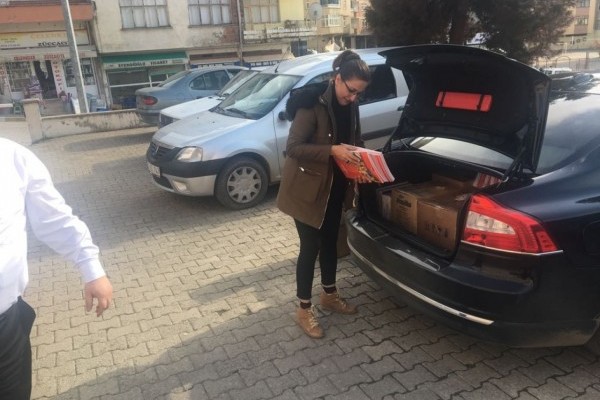 Ordu Rotary Kulübü Gölköy İlçesindeki Öğrencilere Kitap Desteği sağladı.