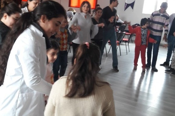 ENGELLİLERE MÜZİKLİ RAHABİLİTASYON