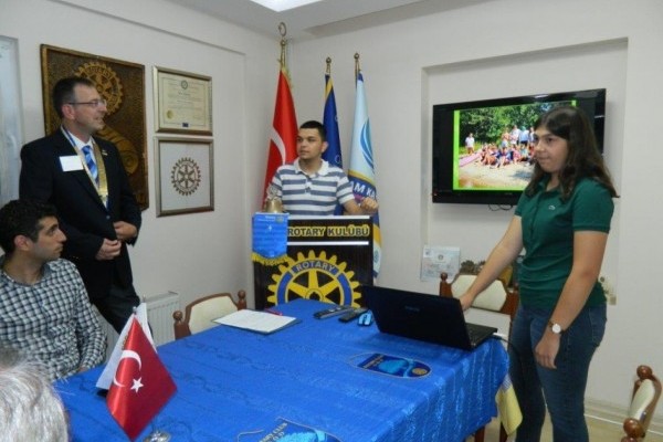 ORDU ROTARY KULÜBÜNÜN  KONUKLARI KISA DÖNEM YAZ KAMPINA KATILAN ÖĞRENCİLERİ OLDU.