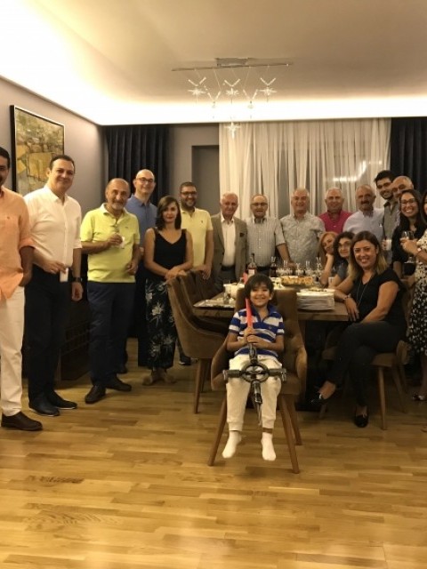 EMRE ÖZTÜRK VE GÜLCE DOSTUMUZDA POTLUCK PARTY