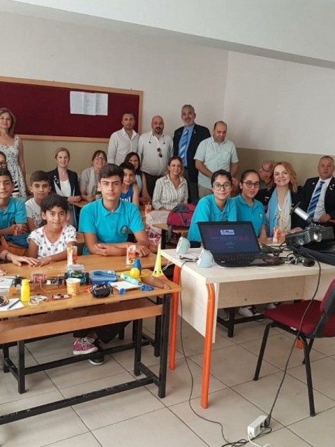 ADANA GÜNEY ROTRAY KULÜBÜ "KODLAMA VE ROBOTİK EĞİTİM PROJESİ" NE START VERDİ .