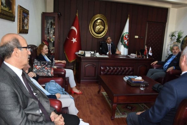 ADANA BARO BAŞKANI AV. VELİ KÜÇÜK'Ü MAKAMINDA GUVERNÖRÜMÜZ ALTAN ARSLAN İLE BİRLİKTE ZİYARET ETTİK.