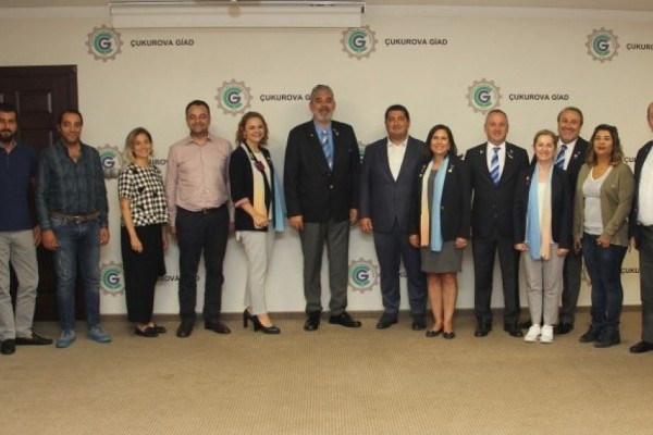 ÇUKUROVA GENÇ İŞADAMLARI DERNEĞİ BAŞKANI ÖMER FARUK SAKARYA VE YÖNETİM KURULUNU GUVERNÖRÜMÜZ ALTAN ARSLAN İLE BİRLİKTE ZİYARET ETTİK.