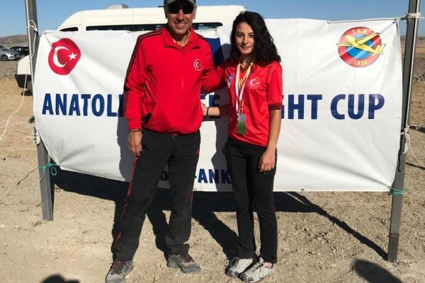 Mor Menekşemiz Melike Sakarya, Ankara Emek Rotary Kulübü