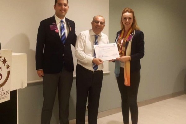Seyhan Rotaract Kulübü ile Çukurova Rotaract Kulüpleri'nin ortak toplantısında Meme Kanseri Farkındalık Konferansı-Adana Seyhan Rotary Kulübü